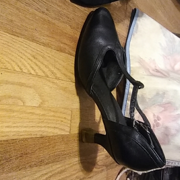 Ballroom dance shoe lot - Picture 5 of 8